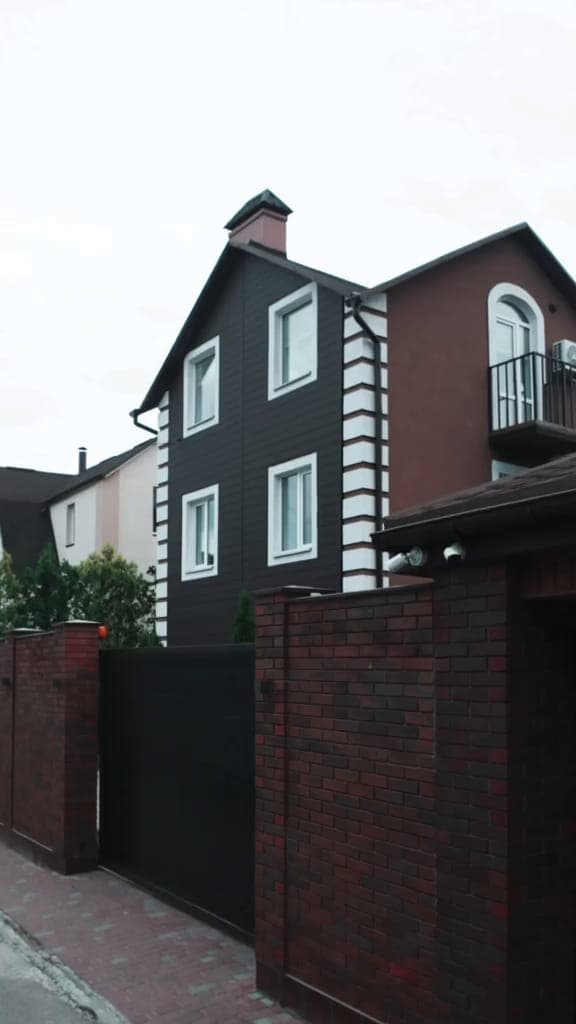 The house from the street